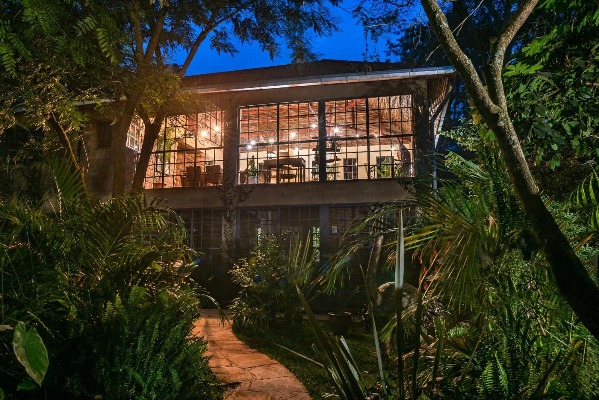 Апартаменты The Jungle Oasis With Heated Pool Найроби Экстерьер фото